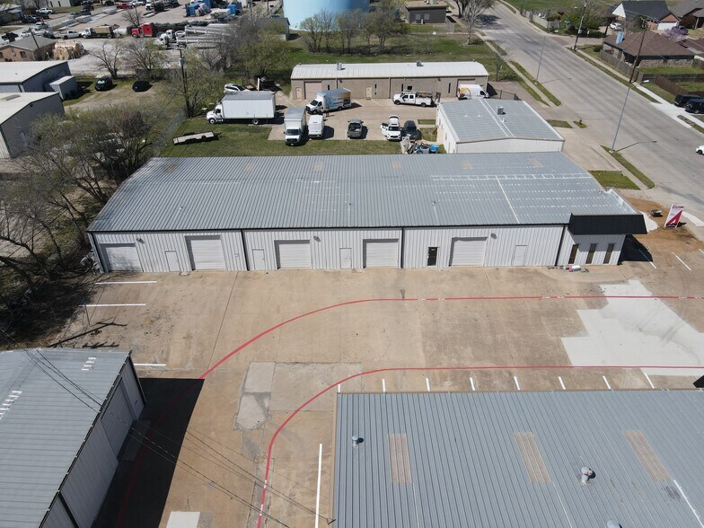 More Photos Of 4404-4412 Glenview Dr, Haltom City Warehouse For Lease