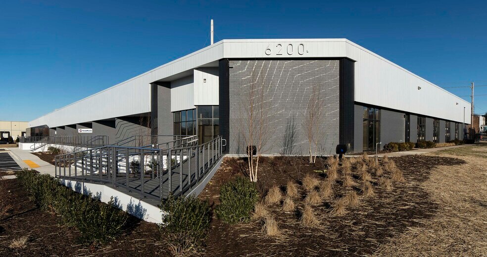 More Photos Of 6200 Seaforth St, Baltimore Flex For Sale