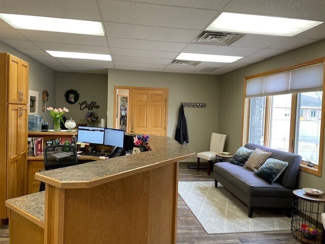 More Photos Of 1883 NW Station Pky, Andover Office For Sale