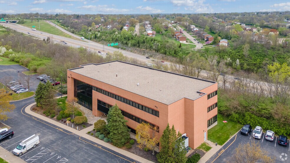 More Photos Of 2734 Chancellor Dr, Crestview Hills Office For Lease