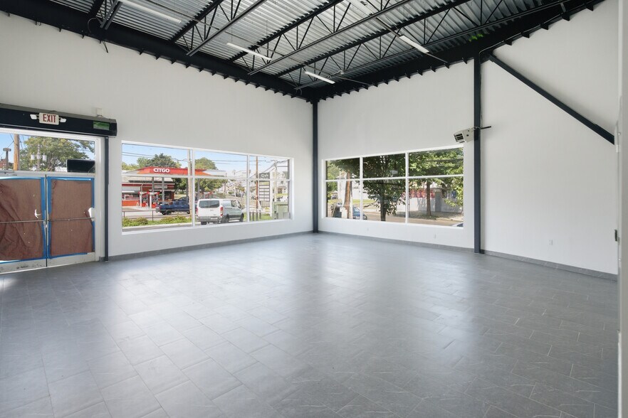 More Photos Of 937 State St, Bridgeport Storefront For Sale