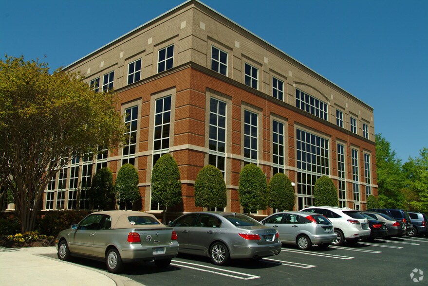 More Photos Of 7100 Forest Ave, Richmond Loft Creative Space For Lease