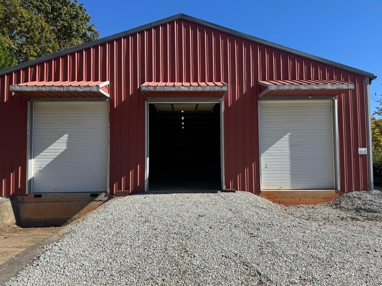 More Photos Of 3315 Dawsonville Hwy, Gainesville Warehouse For Lease