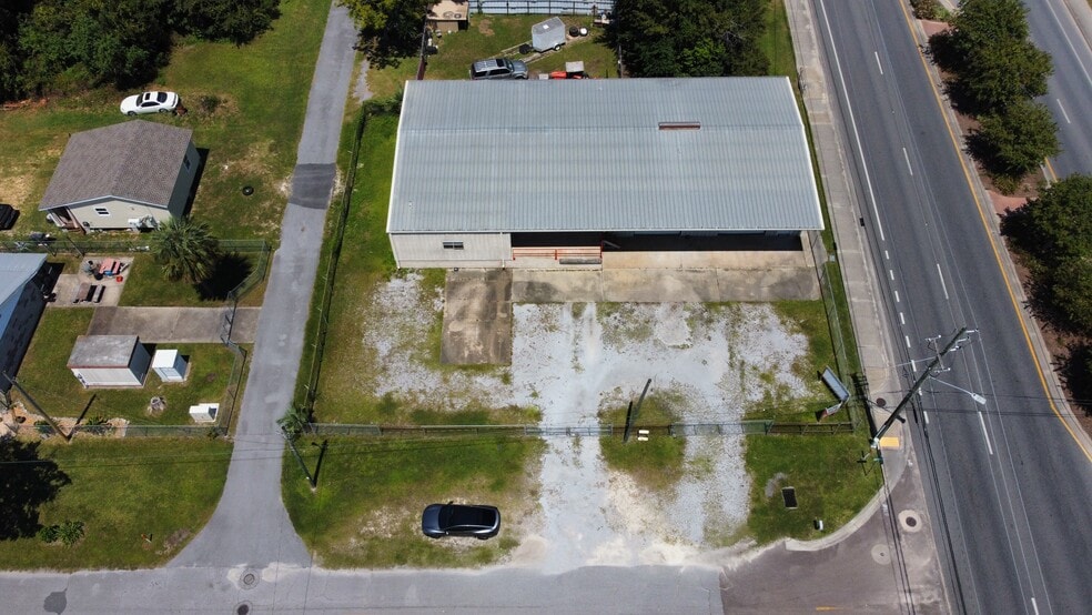 More Photos Of 1605 W 16th St, Panama City Warehouse For Sale
