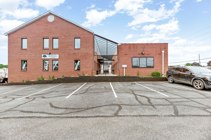 Primary Photo Of 10351 Southern Maryland Blvd, Dunkirk Office For Sale