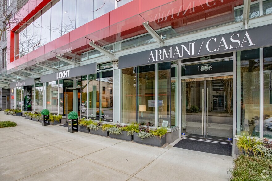 More Photos Of 1650-1652 2nd Av W, Vancouver Showroom For Lease