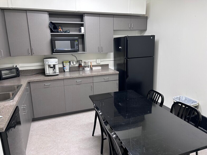 More Photos Of 400 E Babcock St, Bozeman Office For Lease