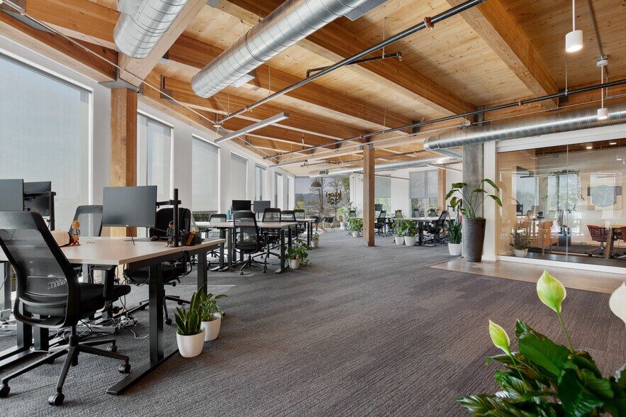 More Photos Of 3303 N Mississippi Ave, Portland Office For Lease