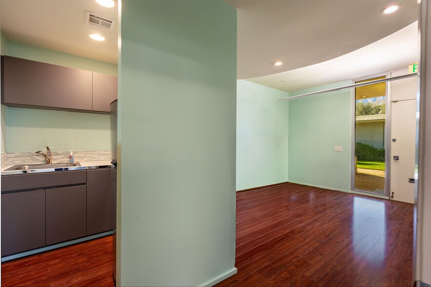 More Photos Of 189-193 S Civic Dr, Palm Springs Medical For Sale
