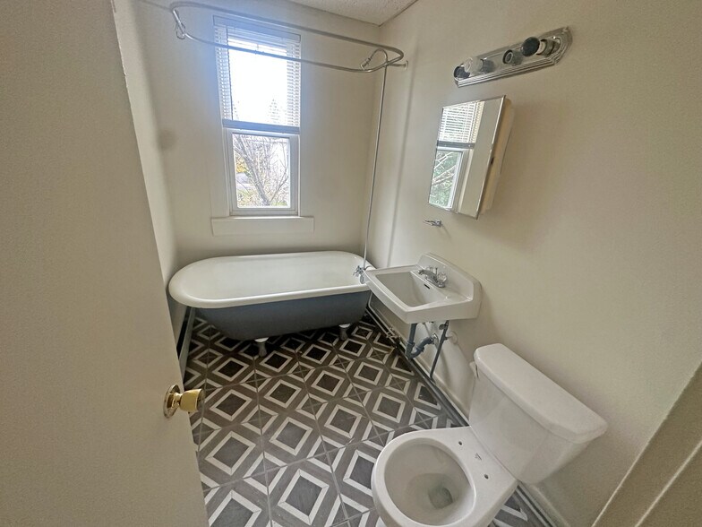 More Photos Of 24 Wilcox St, New Britain Apartments For Sale