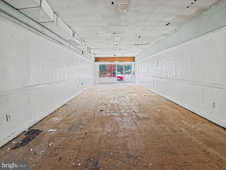 More Photos Of 4129 Southern Ave, Capitol Heights Industrial For Sale