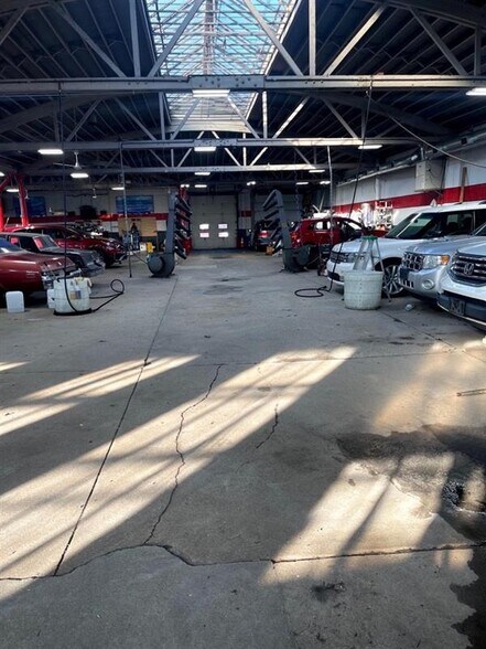 More Photos Of 1633 N Cicero Ave, Chicago Carwash For Sale