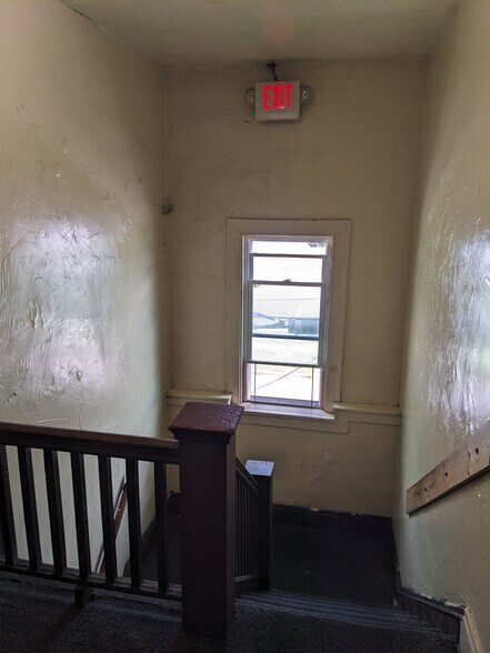 More Photos Of 576 E 152nd St, Cleveland Apartments For Sale