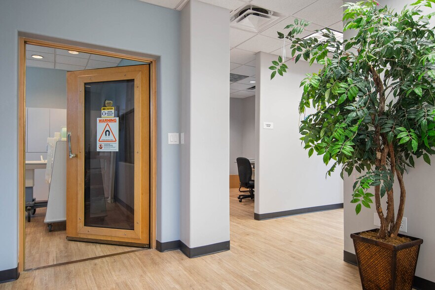 More Photos Of 9582 W Colonial Dr, Ocoee Medical For Lease