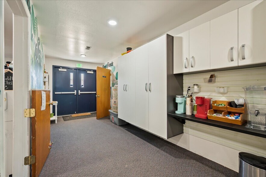 More Photos Of 522 N 9th Ave, Caldwell Daycare Center For Sale