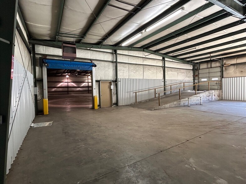 More Photos Of 480 Valley Road, Corydon Warehouse For Lease