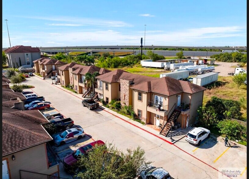 Primary Photo Of 327 Couch St, Olmito Apartments For Sale