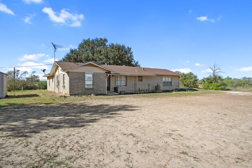 More Photos Of 298 State Highway 239, Kenedy Specialty For Sale
