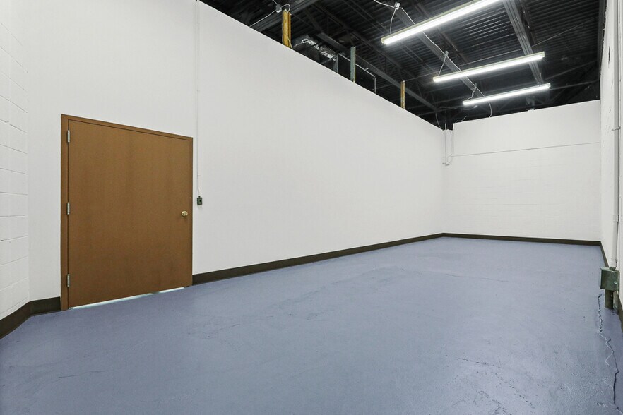 More Photos Of 3475 Ridge Rd, Cleveland Skating Rink For Sale