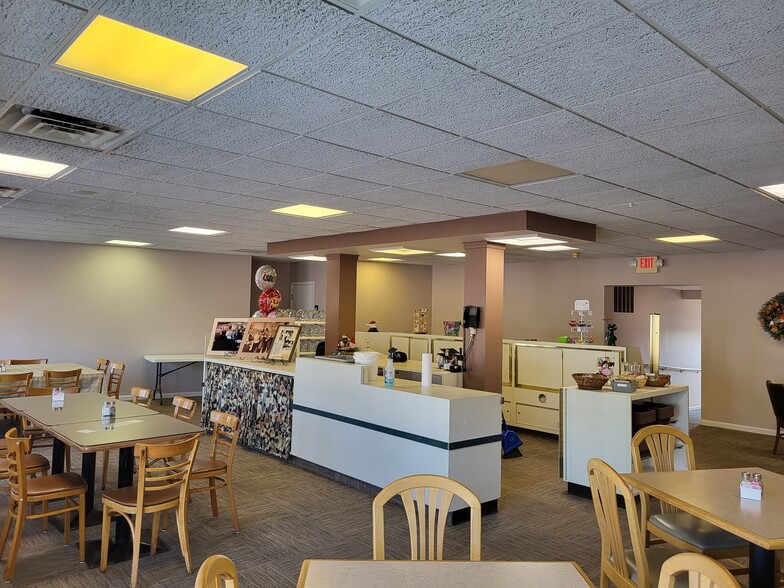 More Photos Of 531-533 N Main St, Canton Storefront Retail Residential For Sale