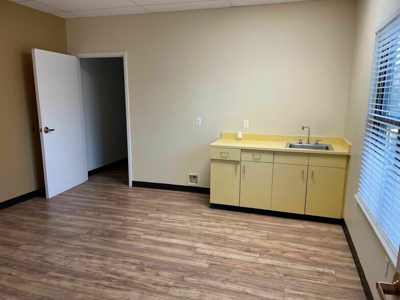More Photos Of 9895 W Remington Pl, Littleton Medical For Lease