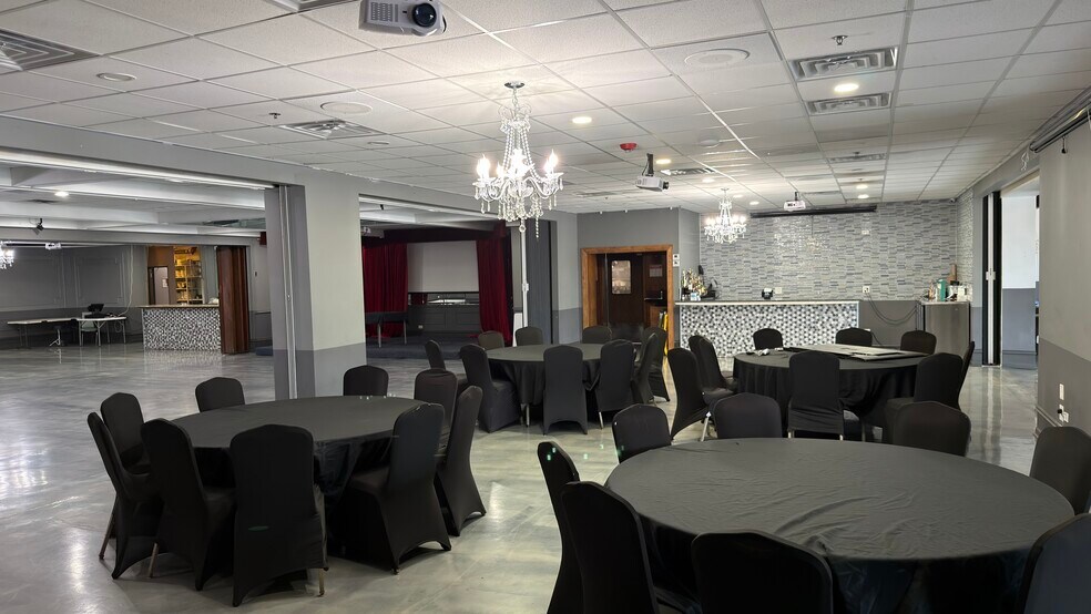 More Photos Of 106 N Main St, Glenwood Restaurant For Sale