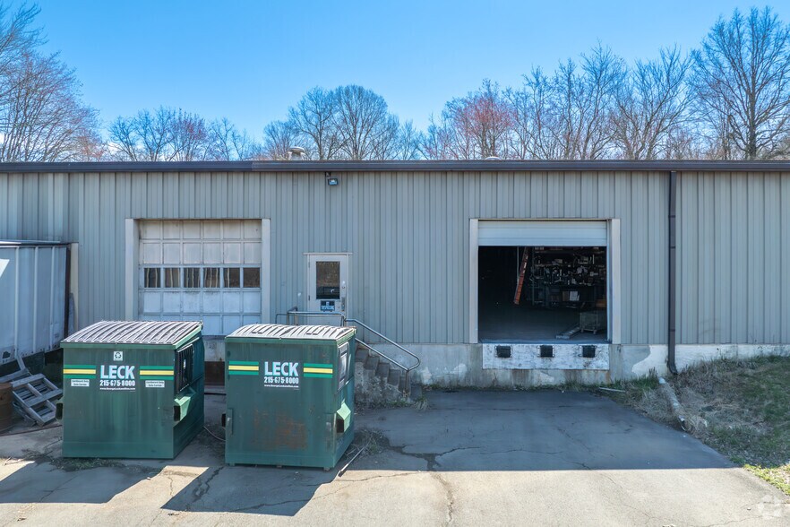 More Photos Of 6124 Potters, Plumsteadville Manufacturing For Sale