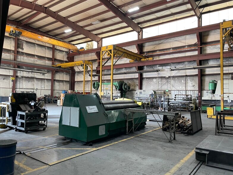 More Photos Of 4751 Fox St, Denver Manufacturing For Lease