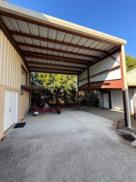 More Photos Of 442 Cadillac Pky, Dallas Flex For Sale