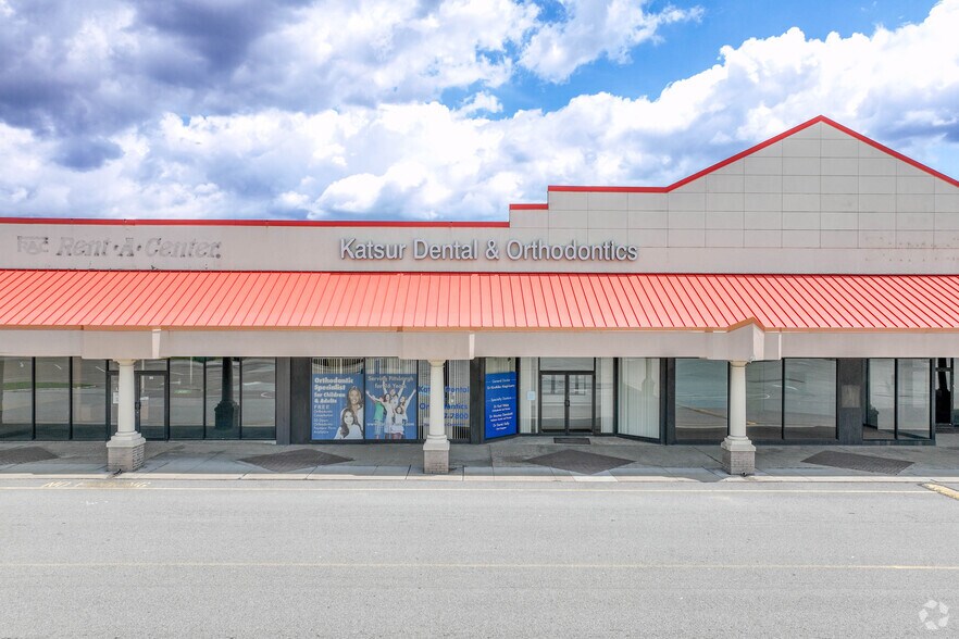 More Photos Of 200-300 Hillcrest Shopping Ctr, New Kensington Unknown For Lease