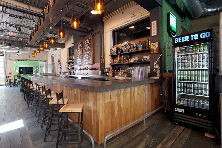 More Photos Of 520 7th St, Buffalo Specialty For Lease