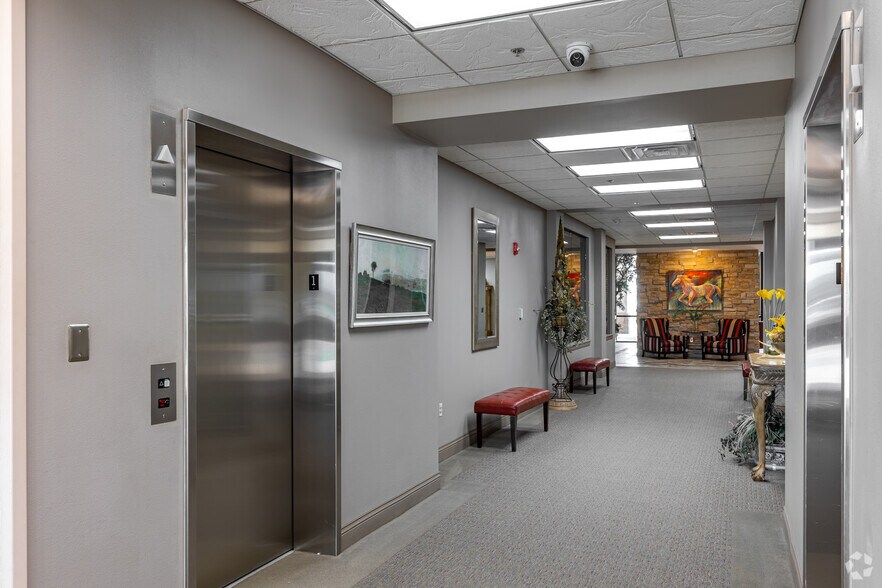 More Photos Of 5307 W Loop 289, Lubbock Medical For Lease