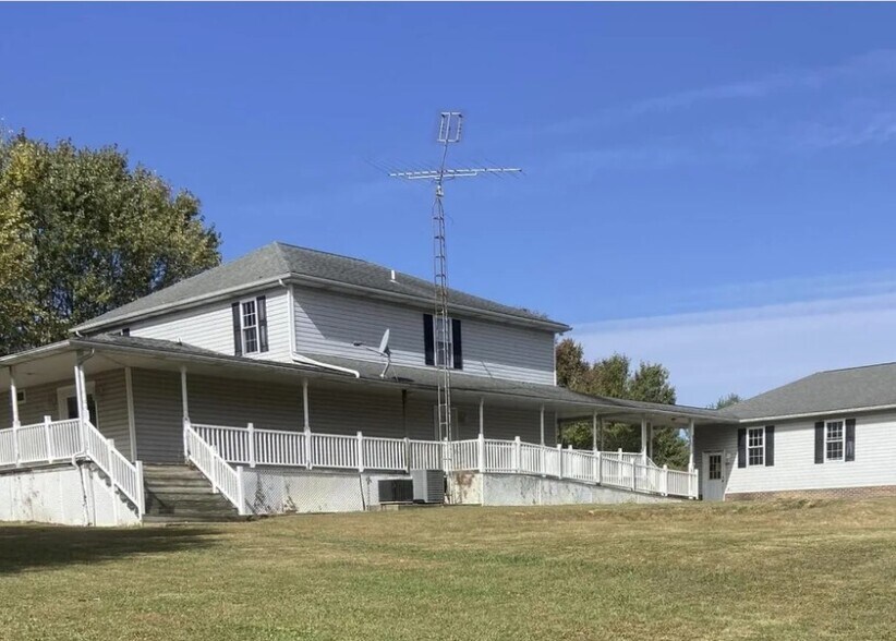 More Photos Of 163 Holly Hock Dr, Liberty Specialty For Sale