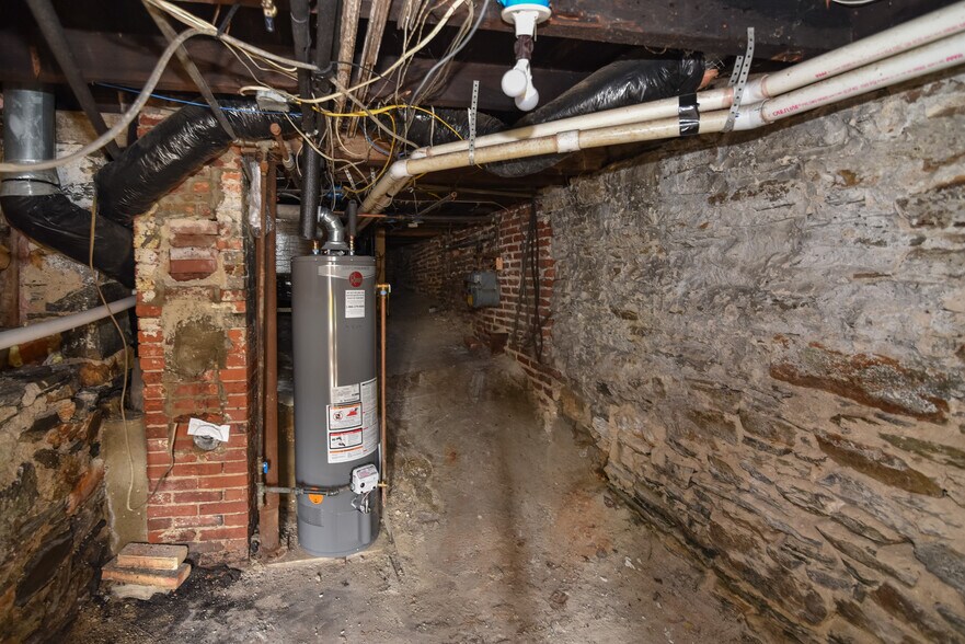 More Photos Of 3549 Chestnut Ave, Baltimore Storefront Retail Residential For Sale