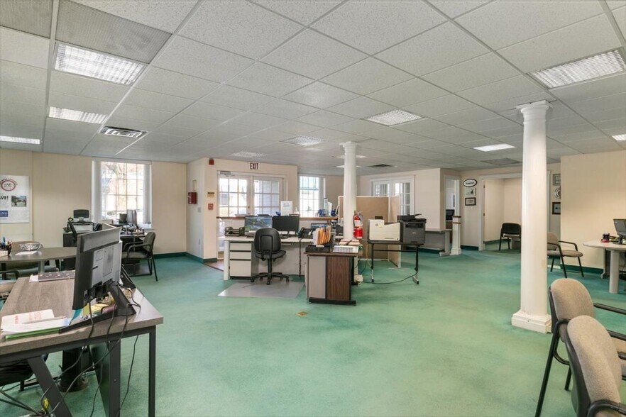 More Photos Of 306 Cabot St, Beverly Office For Sale