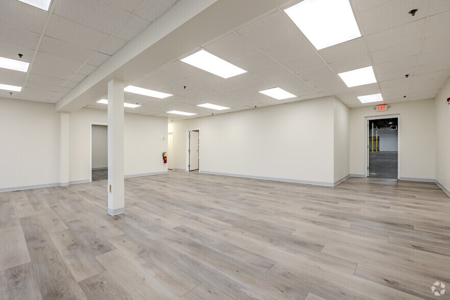 More Photos Of 3350 Hamilton Blvd SW, Hapeville Manufacturing For Sale