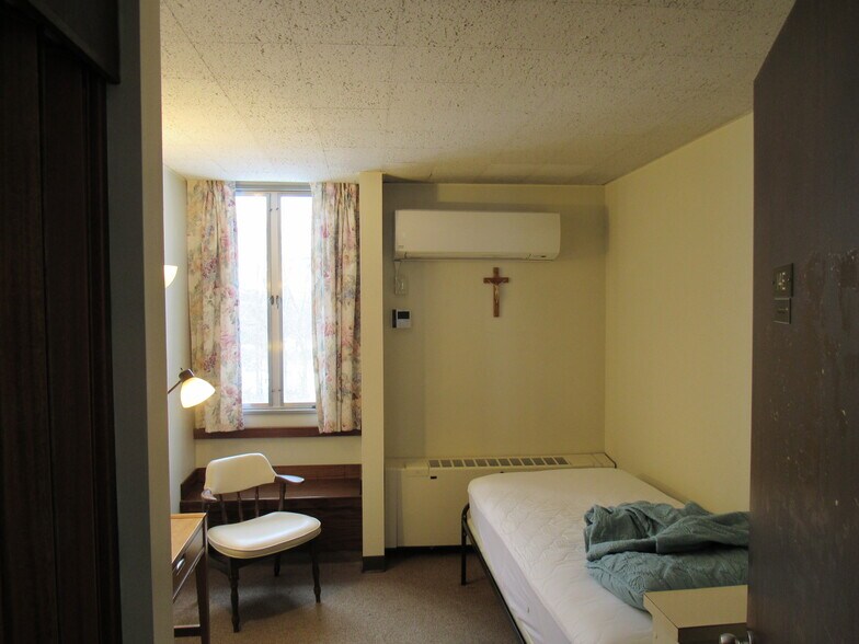 More Photos Of 29 Colton St, Farmington Religious Facility For Sale
