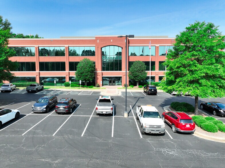 More Photos Of 1511 Sunday Dr, Raleigh Office For Lease