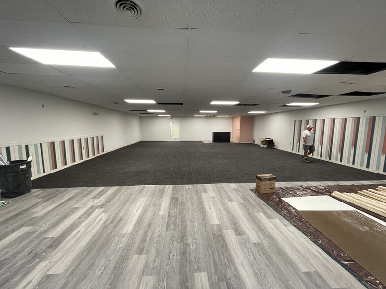 More Photos Of 608 S Oak St, Iowa Falls Storefront Retail Office For Lease