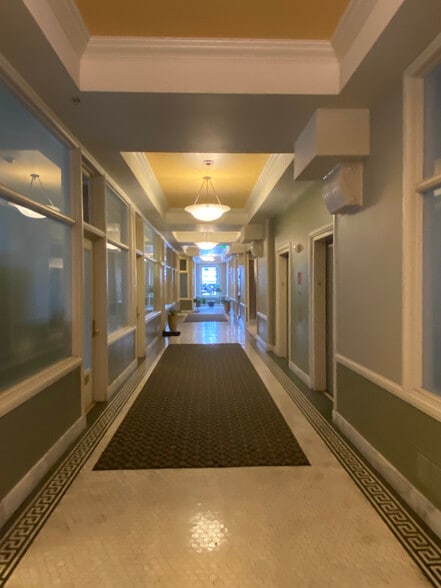 More Photos Of 108 N WASHINGTON St, Spokane Office For Lease