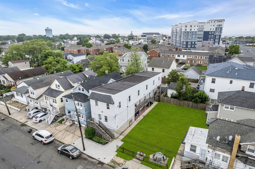 More Photos Of 3 Oceanview Ave, Keansburg Apartments For Sale