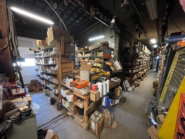 More Photos Of 1510 Pioneer Rd, Henry Auto Repair For Sale