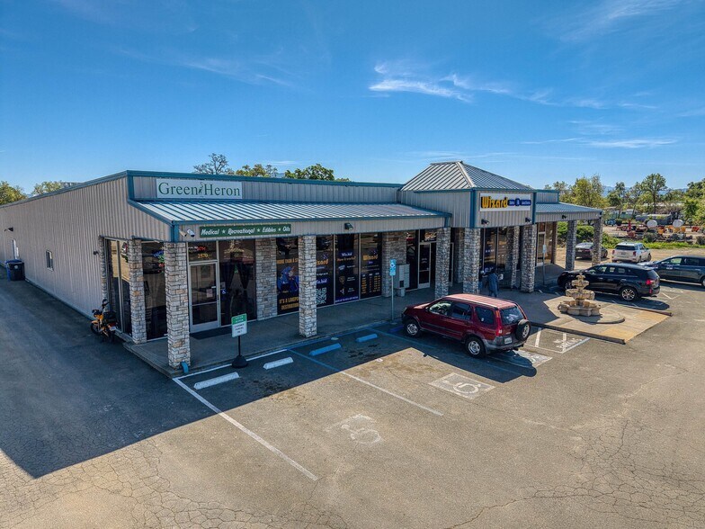 More Photos Of 2570 S Main St, Lakeport Self Storage For Sale