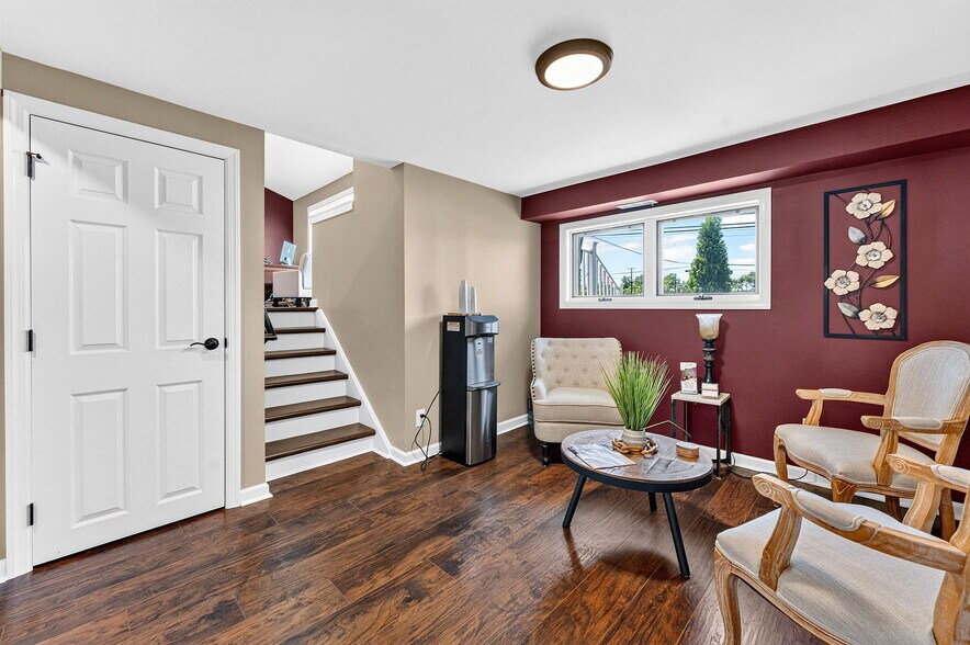 More Photos Of 79 S Maple Ave, Marlton Office For Sale