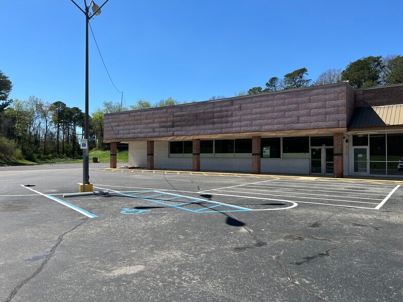 More Photos Of 500-560 West Town Plz, Bessemer Unknown For Lease