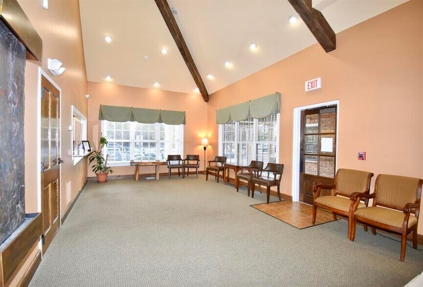 More Photos Of 209 Oil Well Rd, Jackson Healthcare For Lease