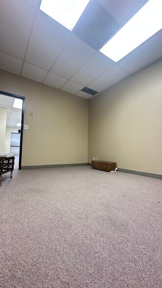 More Photos Of 8242 W 3rd St, Los Angeles Office For Lease