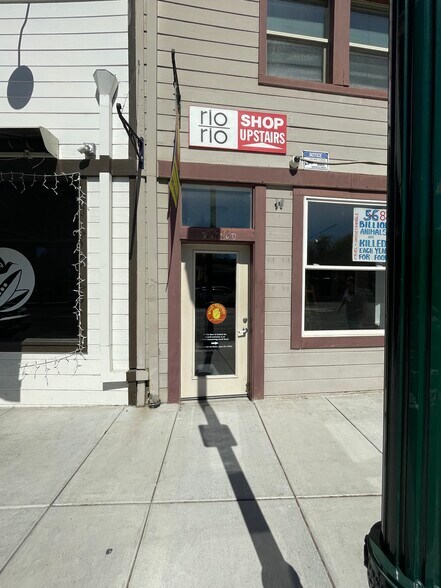 More Photos Of 14014-14016 Armstrong Woods Rd, Guerneville Storefront Retail Office For Lease