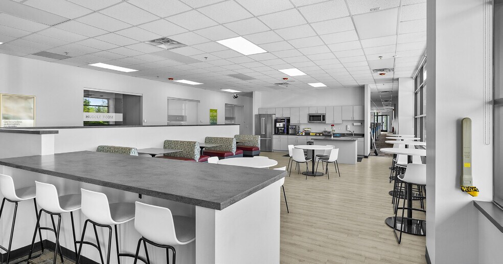 More Photos Of 46280 Dylan Dr, Novi Warehouse For Lease