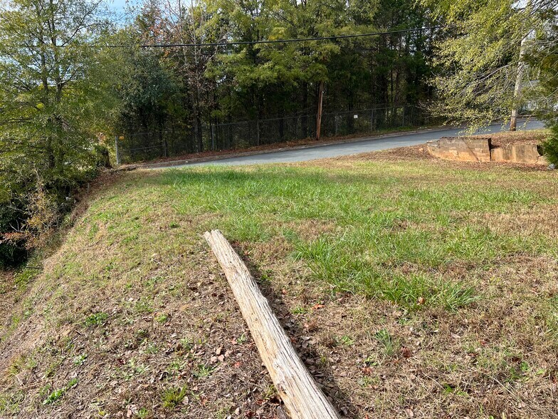 More Photos Of 353 Harwood St, Albemarle Light Distribution For Sale